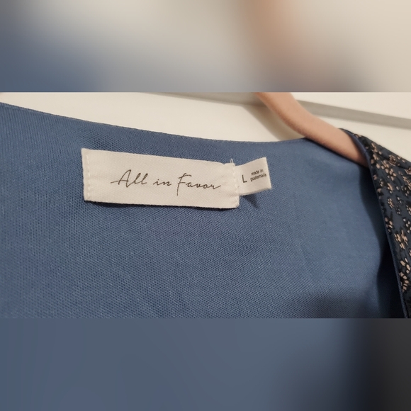 All In Favor Floral Wrap Front Long sleeve Midi Dress, Large - Picture 3 of 7